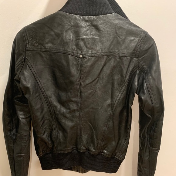 Leather jacket - Picture 2 of 2